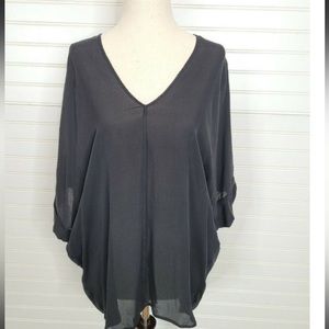- Vince  Black silk Chiffon Tunic